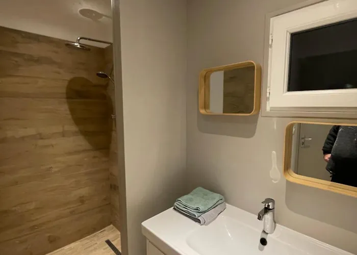 Des Falaises De Tatil Evi Champeaux